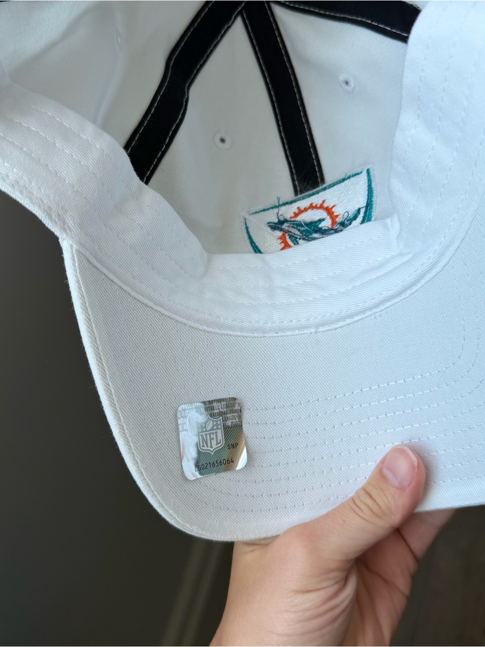 white miami dolphins cap - Picture 4 of 5